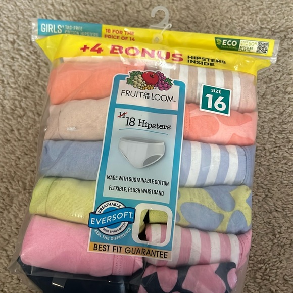 Fruit of the Loom Other - Fruit of the Loom Girls (18) Cotton Hipsters sz 16